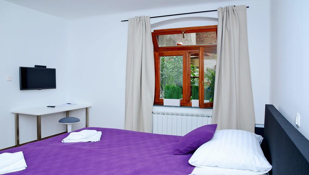 Luky City Center Zagreb, Jazz Apartments Стая снимка